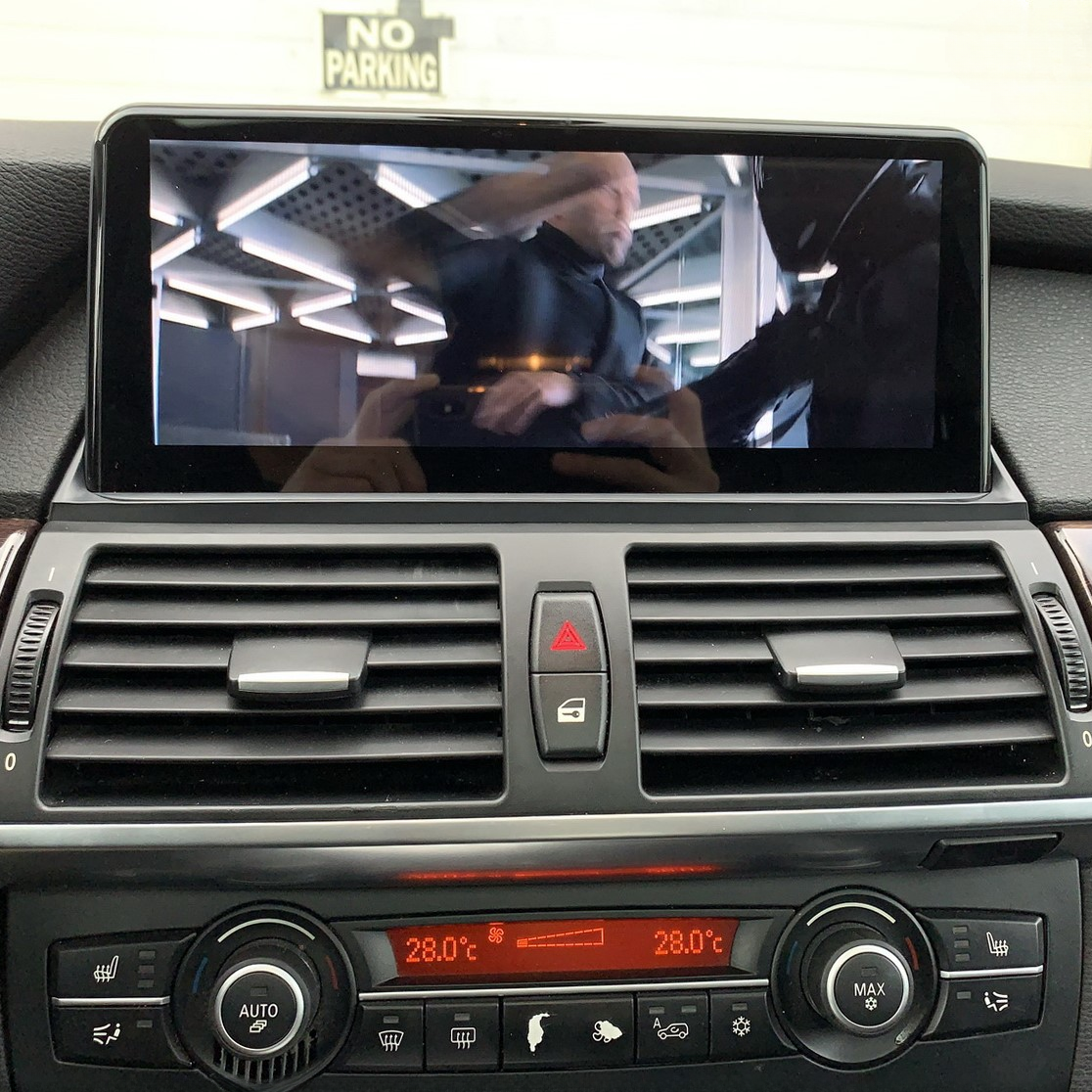 BMW X5 2007-2019 | OEM CarPlay & Android Auto Integration Module Screen