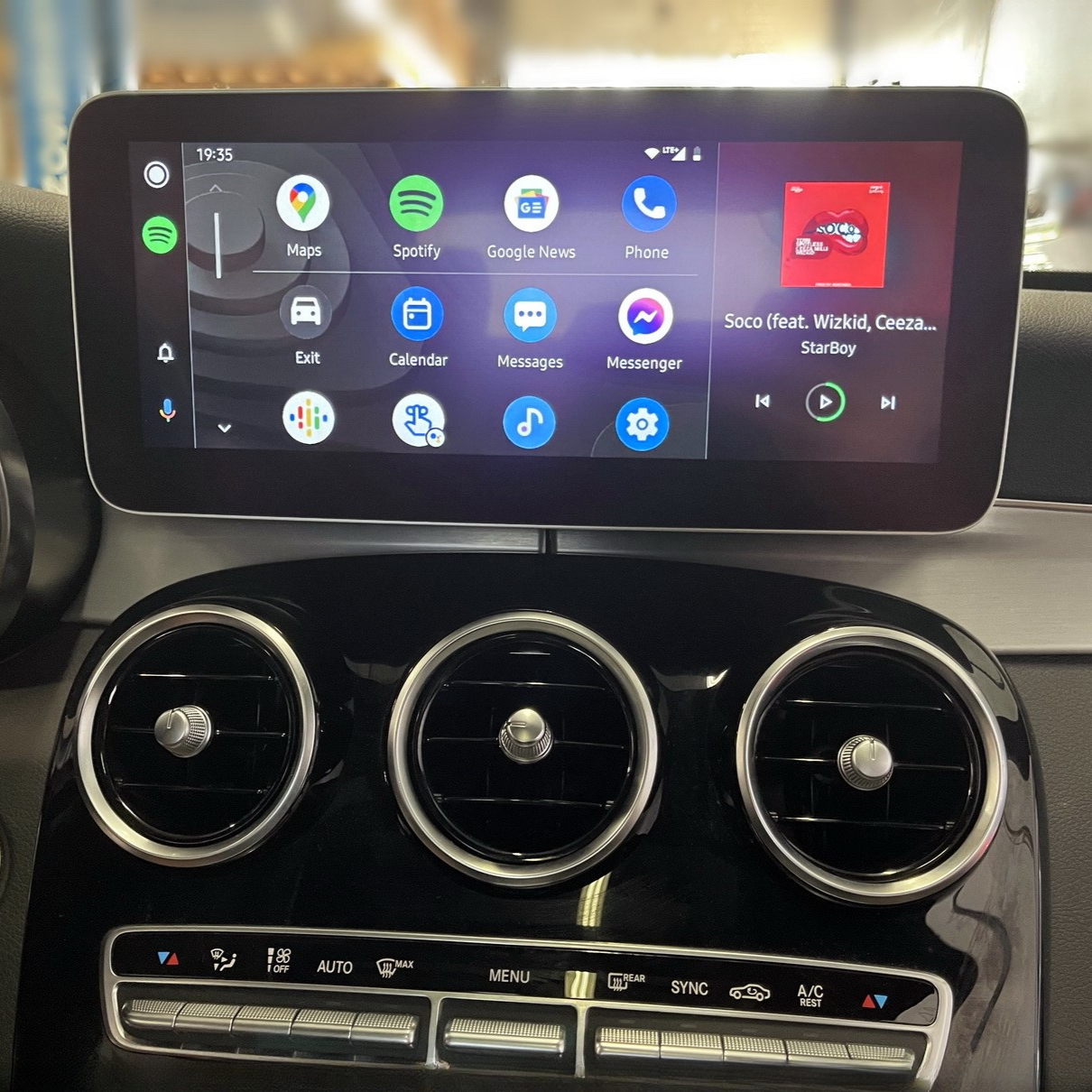 Mercedes GLC 2015-2022 | OEM CarPlay & Android Auto Integration Module Screen